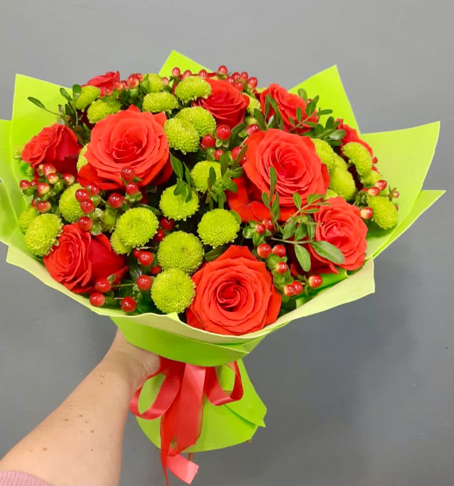 Букет цветов из: Хризантемы и Розы в Городце