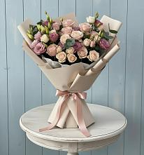 Букет цветов из:  Розы и Лизиантусы в Городце