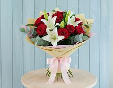Букет цветов из:  Лилии и Розы в Городце