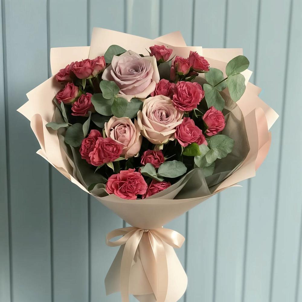 Букет цветов из: Гвоздики и Розы в Городце