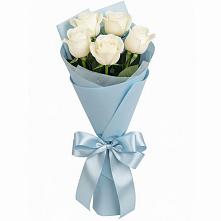 Букет 5 Белых роз Проуд в Городце
