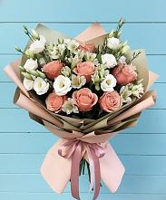 Букет цветов из:  Розы, Альстромерии и Лизиантусы в Городце