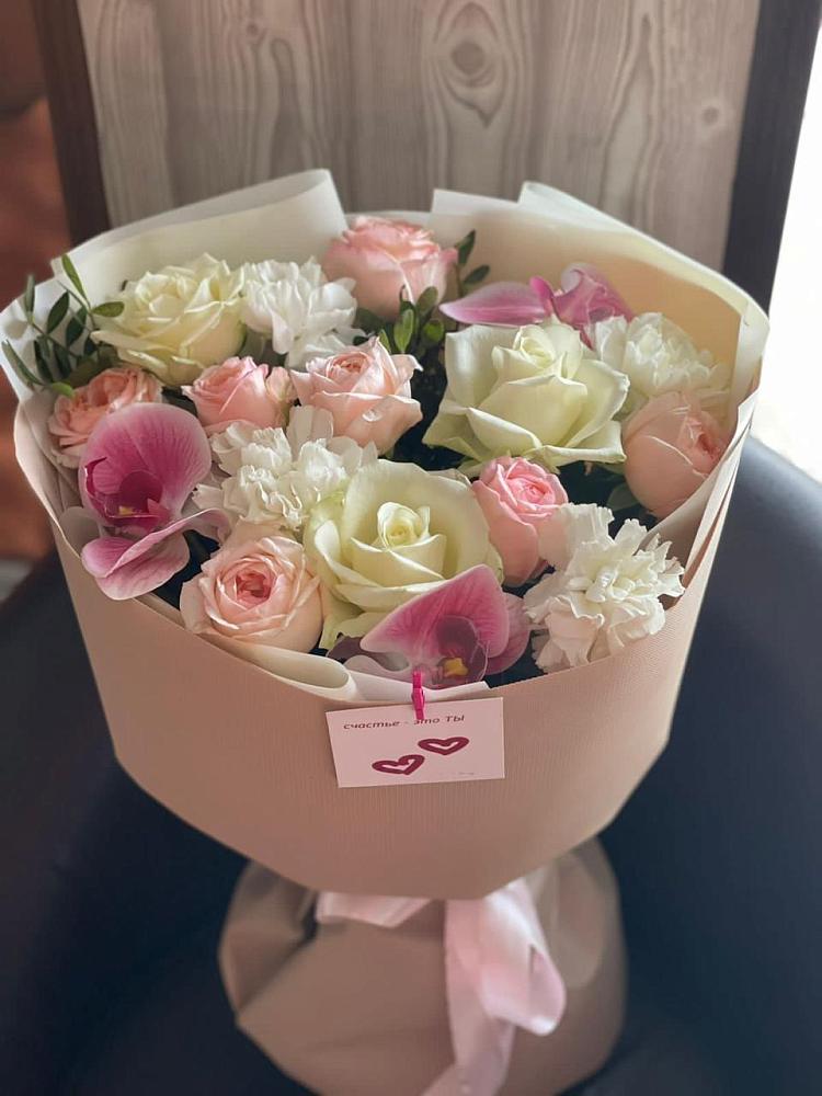 Букет цветов из: Орхидеи, Розы и Гвоздики в Городце