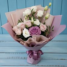 Букет цветов из:  Розы и Лизиантусы в Городце