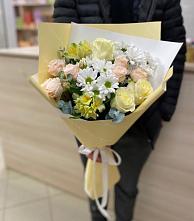 Букет цветов из:  Альстромерии, Розы и Хризантемы в Городце