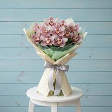Букет цветов из:  Орхидеи и Розы в Городце