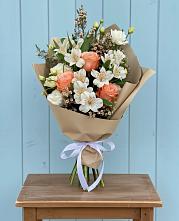 Букет цветов из:  Альстромерии, Лизиантусы, Розы и Хризантемы #REPLACE_PRED# Городце