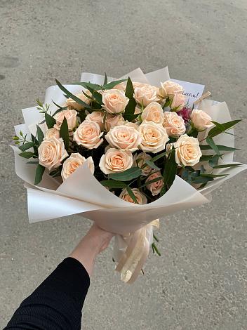 Букет Кремовые розы Латте в Городце