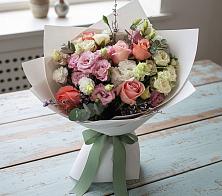 Букет цветов из:  Розы, Лизиантусы и Гвоздики в Городце