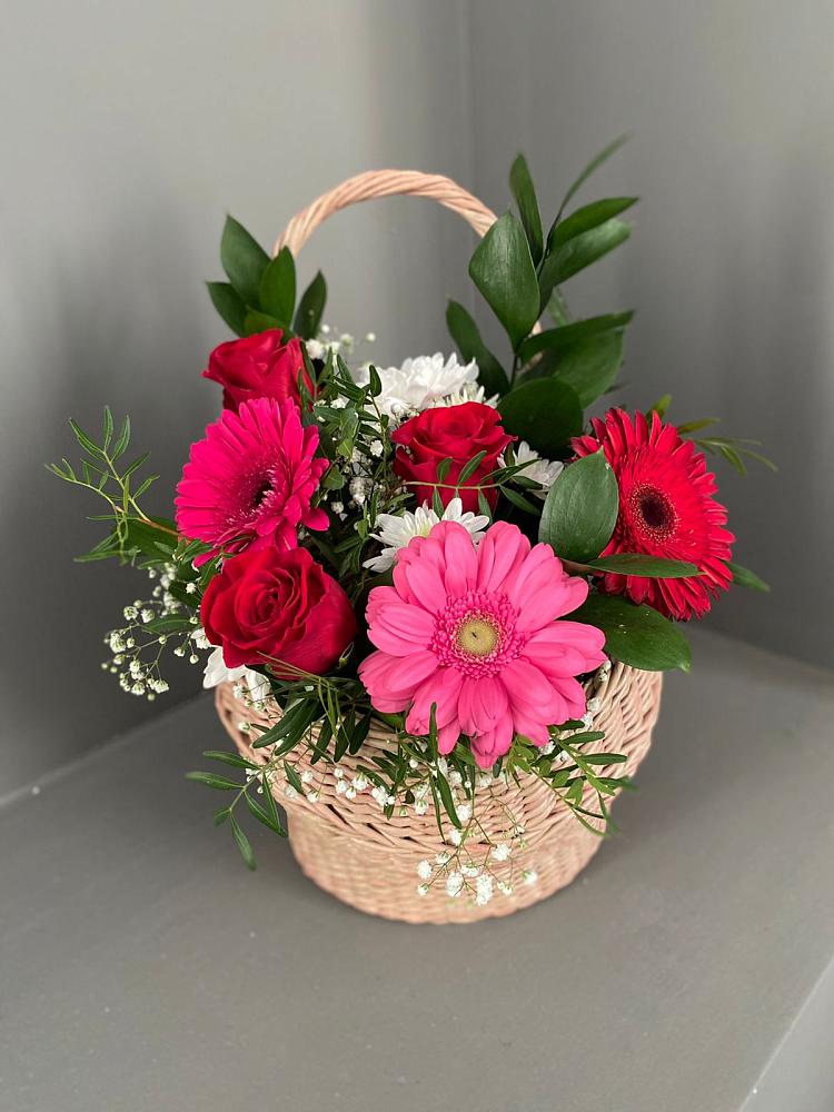 Цветочная композиция из Розы, Хризантемы и Герберы в корзине в Городце