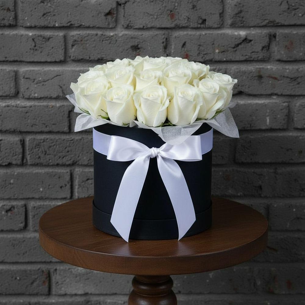 Цветочная композиция из Розы в шляпной коробке в Городце