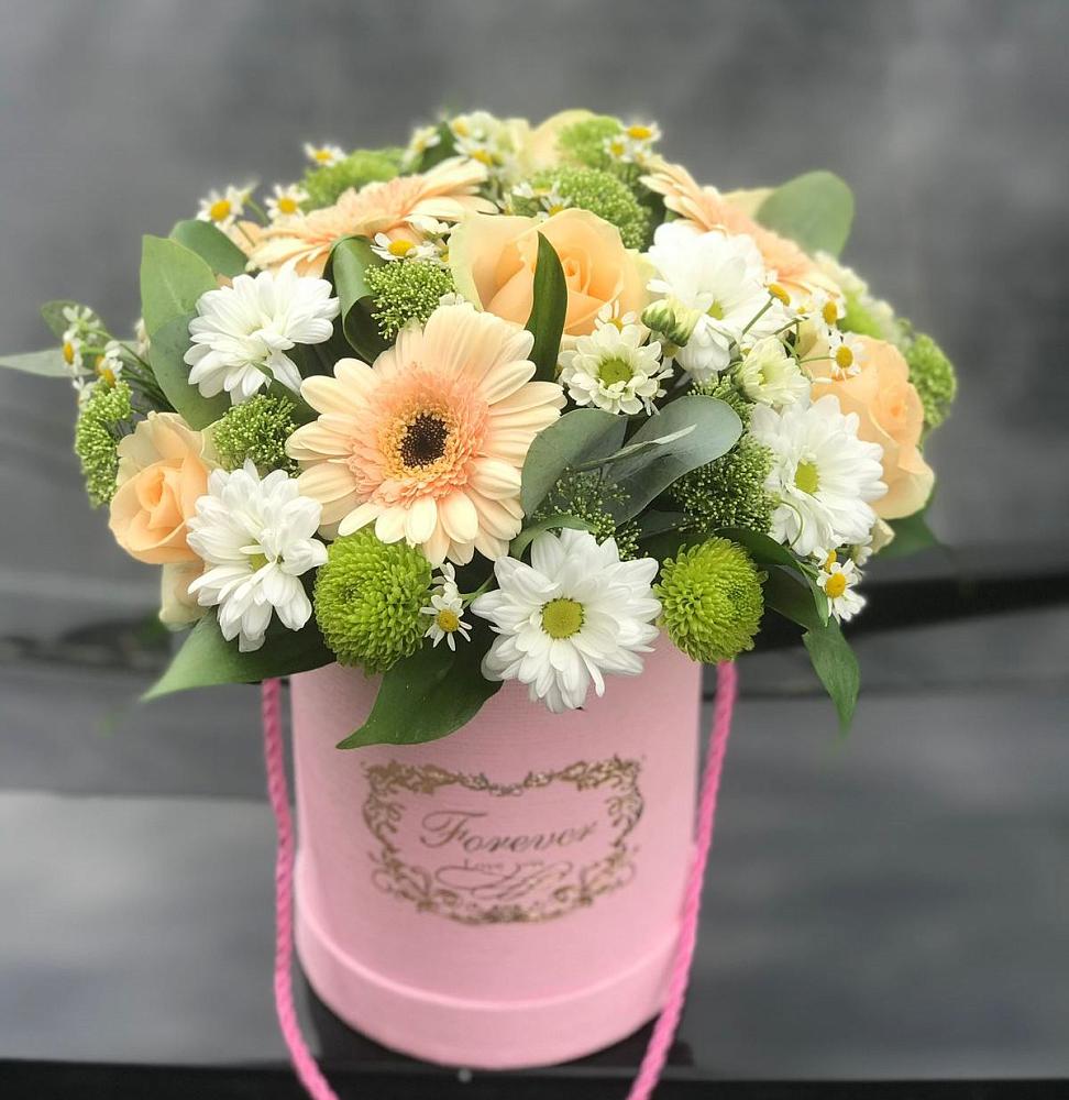 Цветочная композиция из Розы, Герберы и Хризантемы в шляпной коробке в Городце