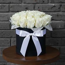 Цветочная композиция из Розы в шляпной коробке в Городце